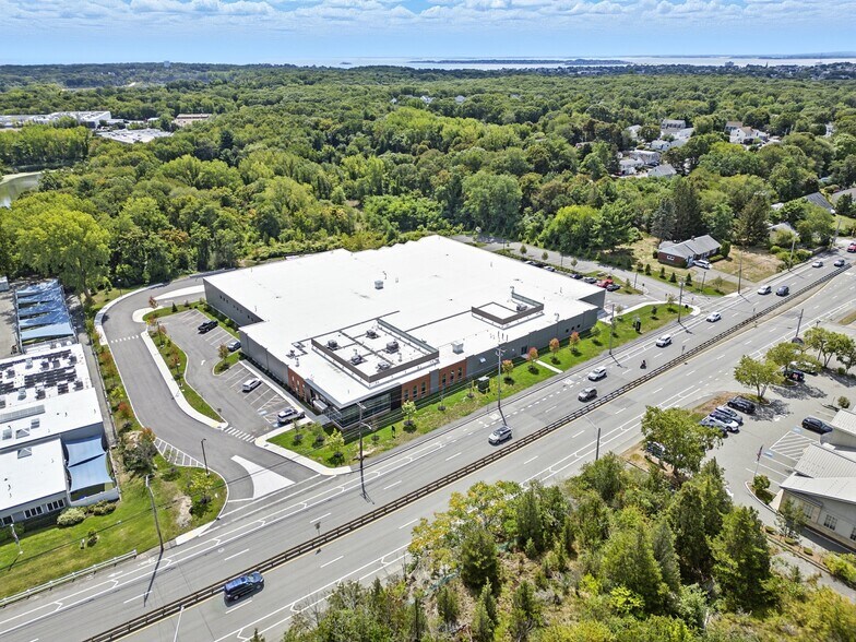 373 Highland Ave, Salem, MA à louer - Photo du bâtiment - Image 2 de 19