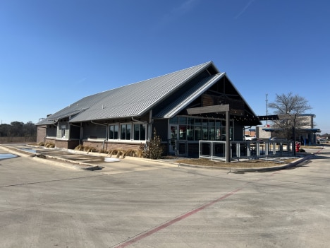1802 S Main St, Weatherford, TX for lease - Building Photo - Image 2 of 15