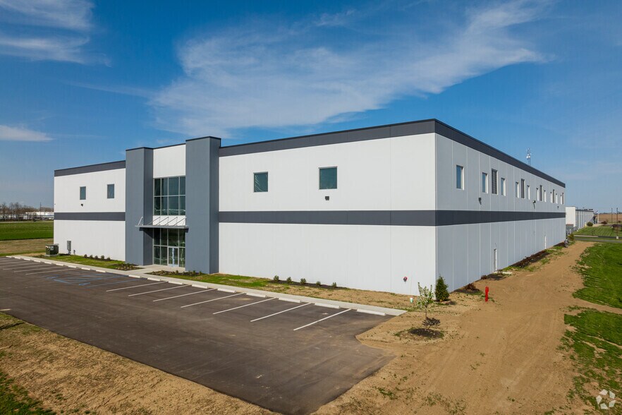 239 N Heartland Dr, Delphi, IN à louer - Photo principale - Image 1 de 20