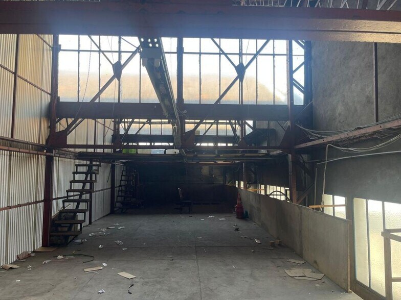 Industrial in Aubervilliers for lease - Interior Photo - Image 3 of 31