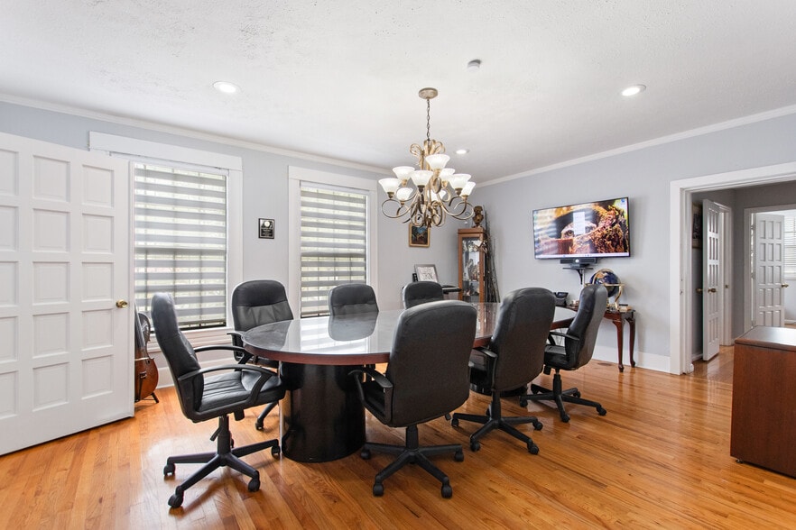 1325 W Cass St, Tampa, FL for lease - Building Photo - Image 3 of 6