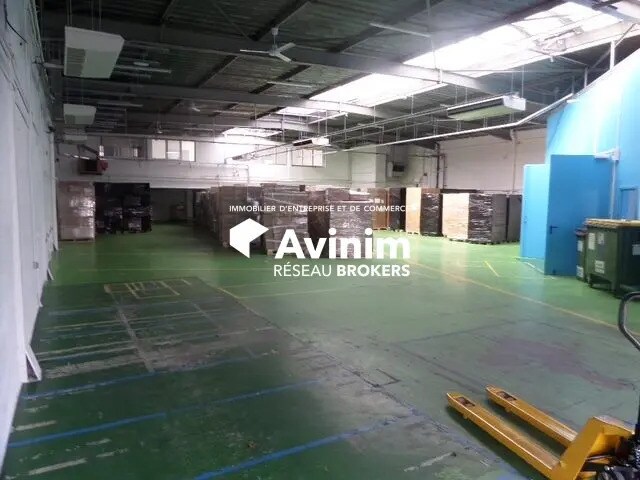 Industrial in Montreuil for lease - Interior Photo - Image 3 of 4