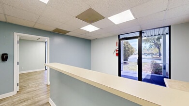 9765 San Jose Blvd, Jacksonville, FL à louer Numérisation 3D de Matterport- Image 1 de 5