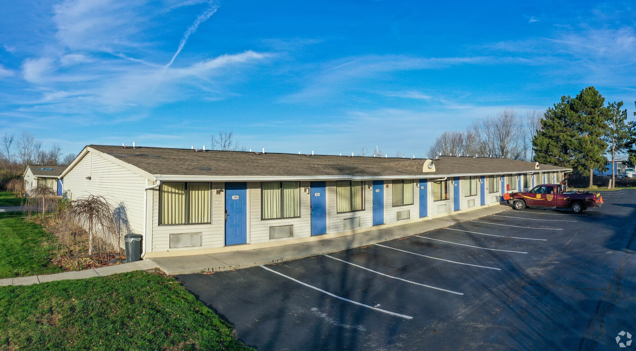 870 US-42 NE, London, OH for sale Primary Photo- Image 1 of 13