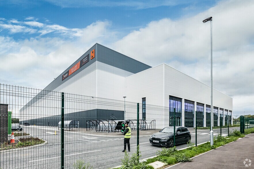 420 Omega W, Warrington à vendre - Photo principale - Image 1 de 1