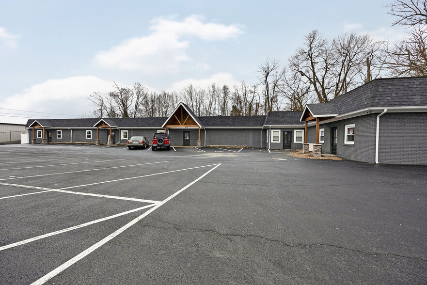 100 Gray St, Elizabethtown, KY for sale - Building Photo - Image 2 of 9