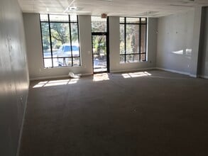 5022 W Fairfield Dr, Pensacola, FL for lease Interior Photo- Image 1 of 6