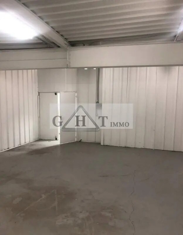 Industrial in Villeneuve-la-Garenne for lease Interior Photo- Image 1 of 5