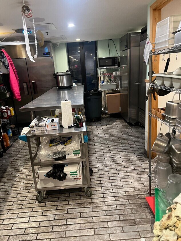 24 W 45th St, New York, NY for lease Interior Photo- Image 1 of 5