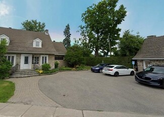 Plus de détails pour 140 Rue Blainville E, Sainte-therese, QC - Bureau à vendre