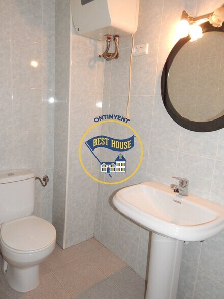 Commerce de détail dans Ontinyent, Valencia à louer - Photo du bâtiment - Image 3 de 31