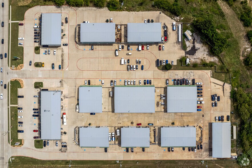 3649-3661 N Beach St, Fort Worth, TX à louer - Photo du bâtiment - Image 3 de 5