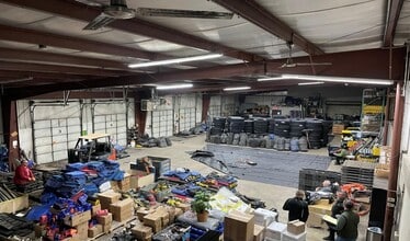 8 Prosper Ct, Lake In The Hills, IL à louer Photo intérieure- Image 2 de 2