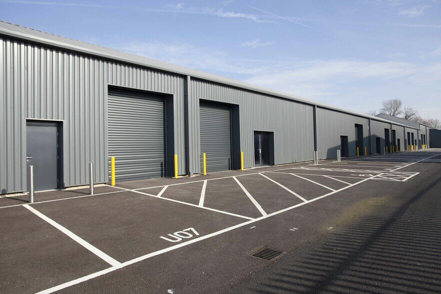 103 Cheney Manor, Swindon à louer - Photo du bâtiment - Image 3 de 4