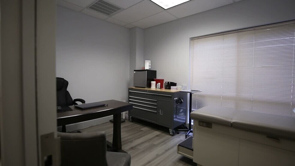 2301 Eldorado Pky, McKinney, TX à louer - Vidéo sur l’inscription commerciale - Image 2 de 13