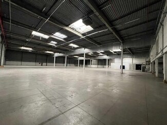 Plus de détails pour 10 Rue De La Ferme Saint-Ladre, Saint-Witz - Bureau, Industriel à louer