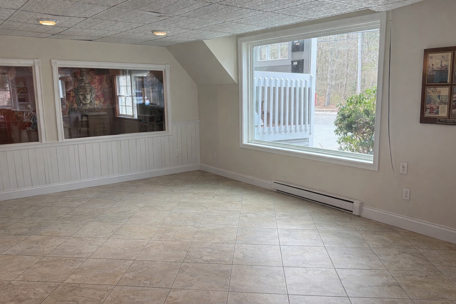 89 S Main St, Centerville, MA for lease Interior Photo- Image 1 of 12