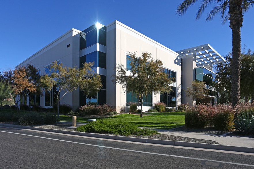 1255 S Spectrum Blvd, Chandler, AZ à vendre - Photo du bâtiment - Image 3 de 8