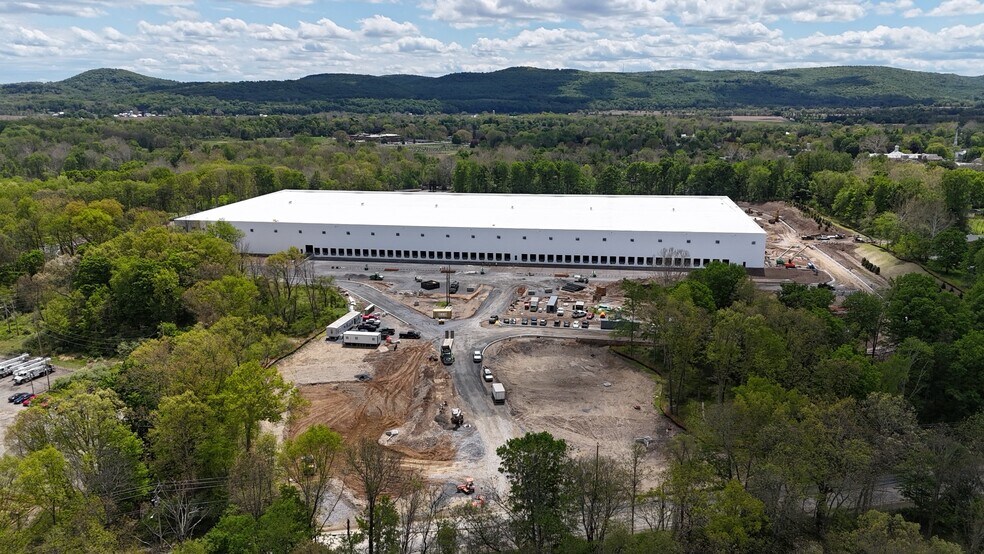 120 Manunka Chunk Road, Belvidere, NJ à louer - Photo du bâtiment - Image 2 de 11
