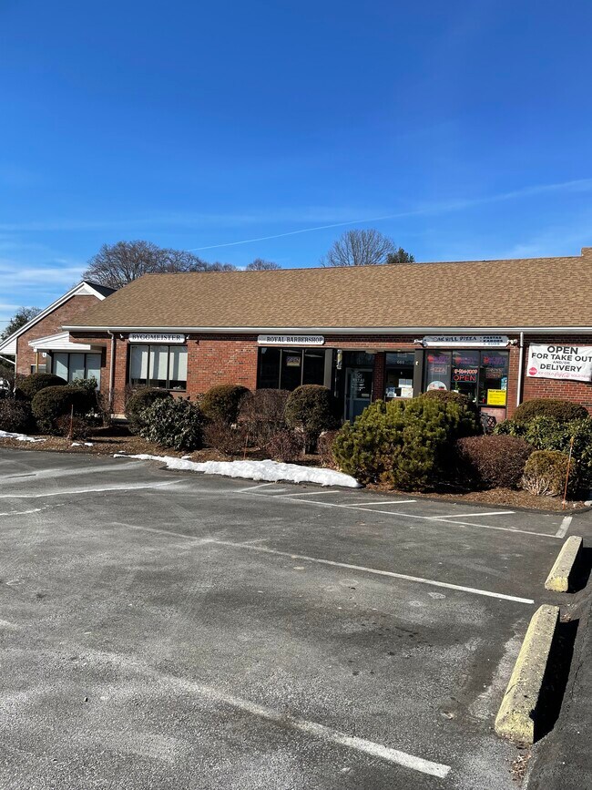 Plus de détails pour 655 Saw Mill Brook Pky, Newton, MA - Commerce de détail à vendre