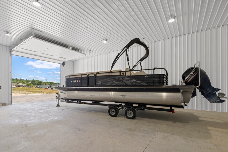 6868 South St, Benzonia, MI à vendre - Photo intérieure - Image 3 de 15