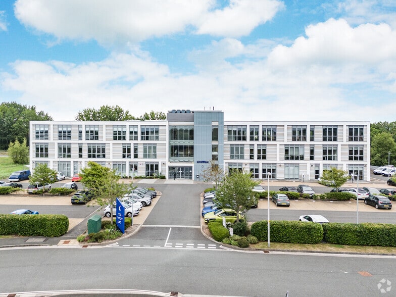 Somerset Ave, Weston Super Mare for lease - Primary Photo - Image 1 of 6