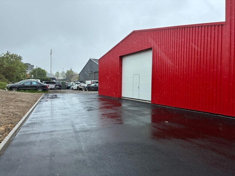 Flex dans Saint Nazaire à louer - Photo du bâtiment - Image 3 de 4