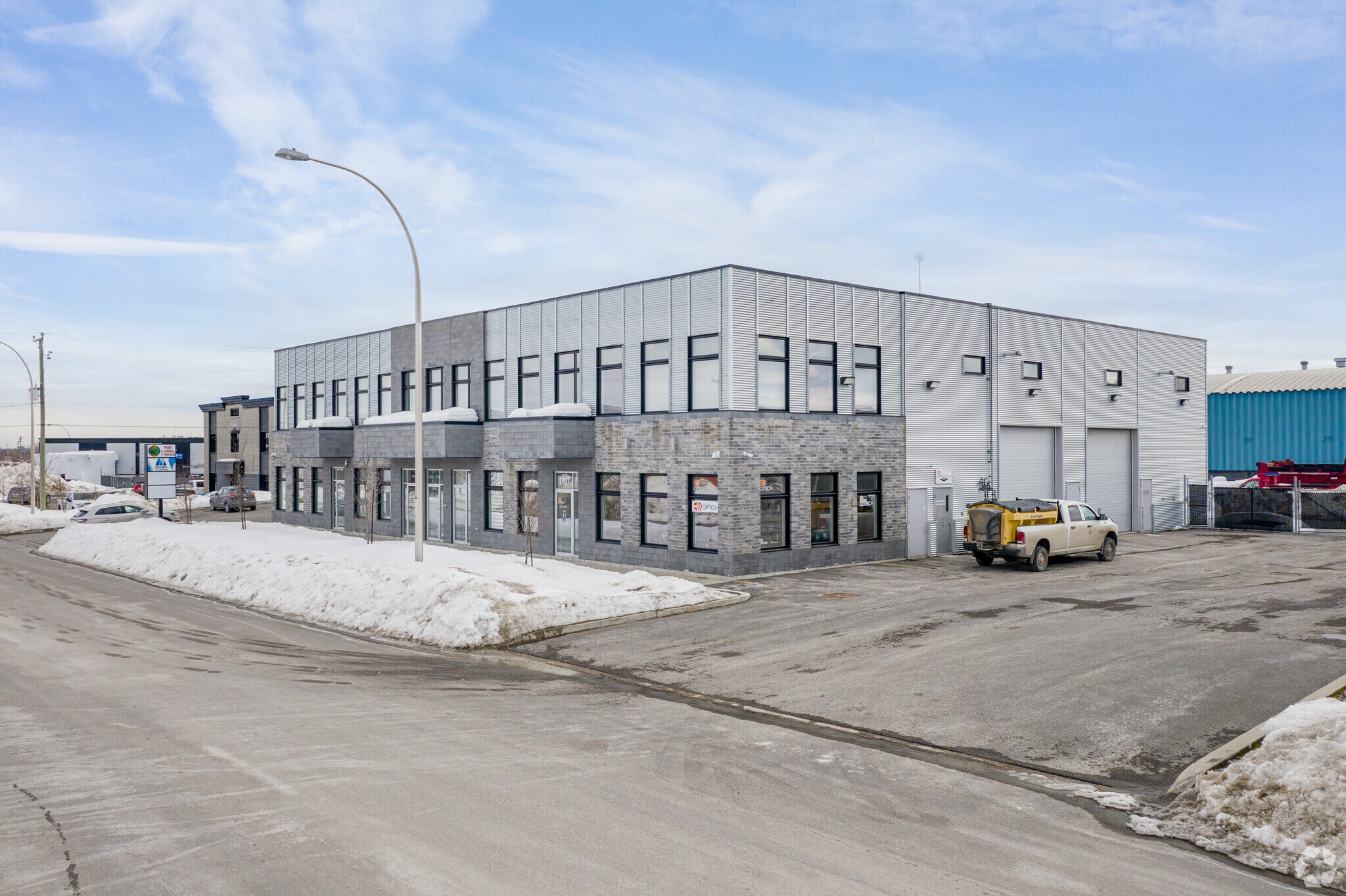 1699-1709 Rue Marcel-Benoît, Laval, QC for lease Primary Photo- Image 1 of 5