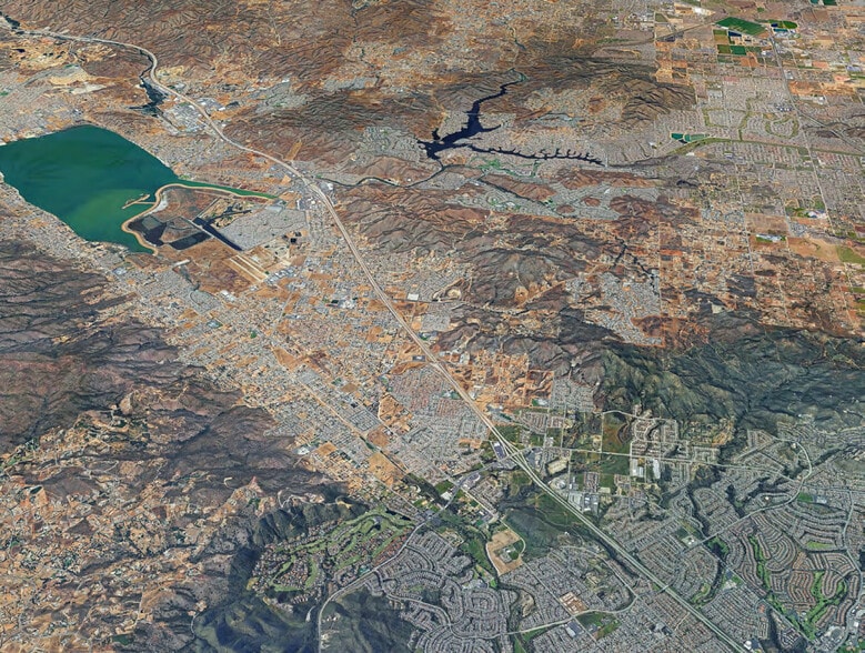 23201 Bundy Canyon Rd, Wildomar, CA à vendre - Photo du bâtiment - Image 2 de 8