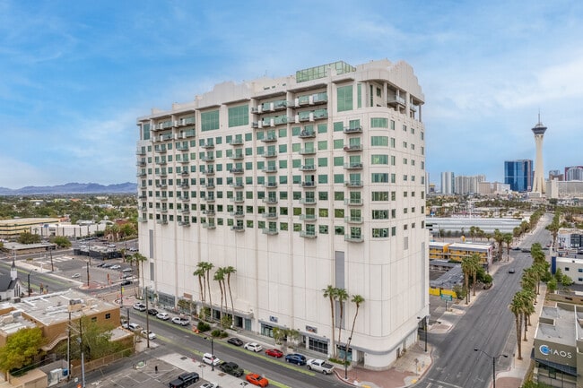 More details for 900 S Las Vegas Blvd, Las Vegas, NV - Retail for Lease