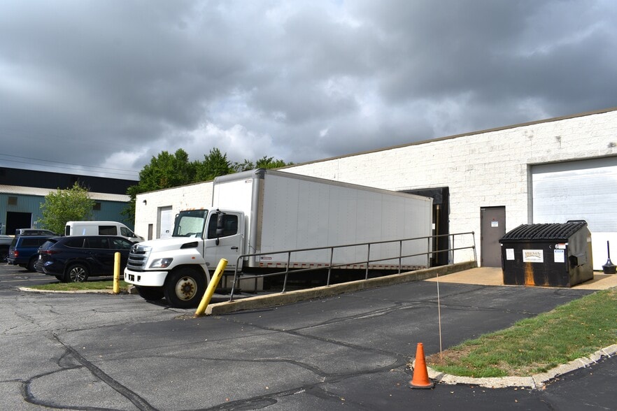 1760 Enterprise Pkwy, Twinsburg, OH for sale - Building Photo - Image 2 of 8