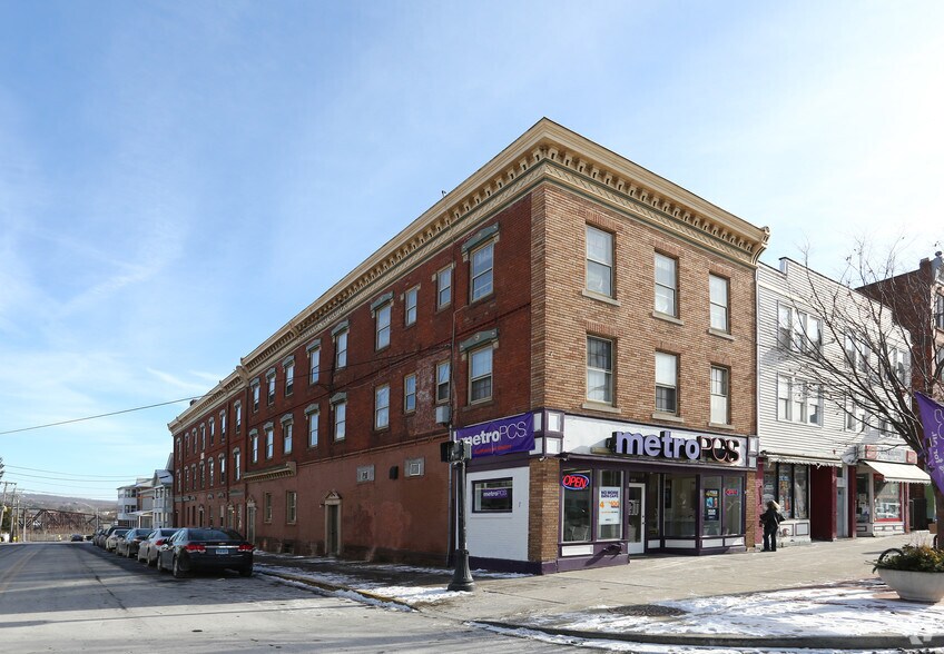 666-668 Main St, Middletown, CT à vendre - Photo du bâtiment - Image 2 de 55