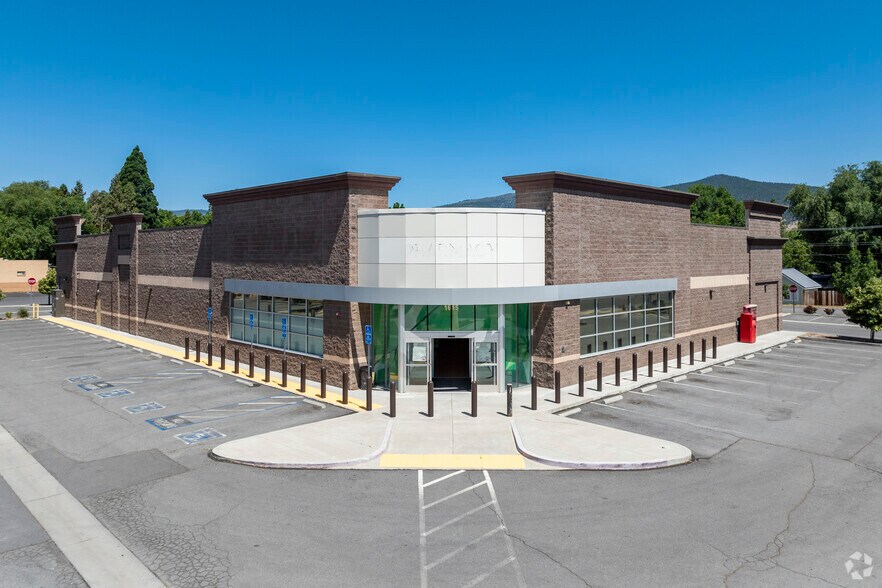 1615 Main St, Susanville, CA à vendre - Photo du bâtiment - Image 2 de 24