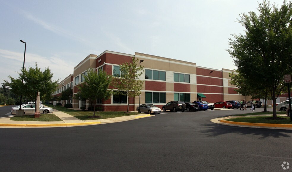 10501 Furnace Rd, Lorton, VA for lease - Building Photo - Image 2 of 9