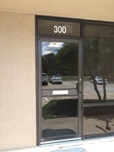 2115 Teakwood Ln, Plano, TX for lease Interior Photo- Image 2 of 7