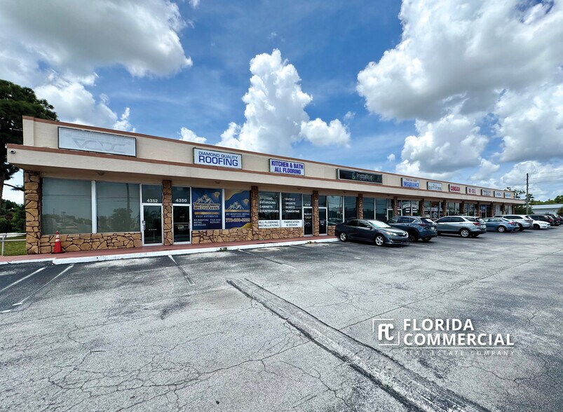 4430-4486 SE Federal Hwy, Stuart, FL à louer - Photo du bâtiment - Image 1 de 6