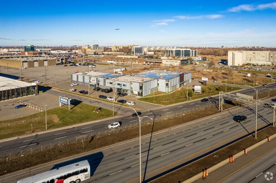 7089-7111 Rte Transcanadienne, Montréal, QC à louer - Aérien - Image 2 de 7