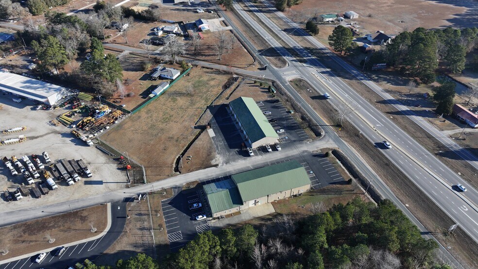 4758 US Highway 301 S, Hope Mills, NC à louer - Photo du bâtiment - Image 3 de 12