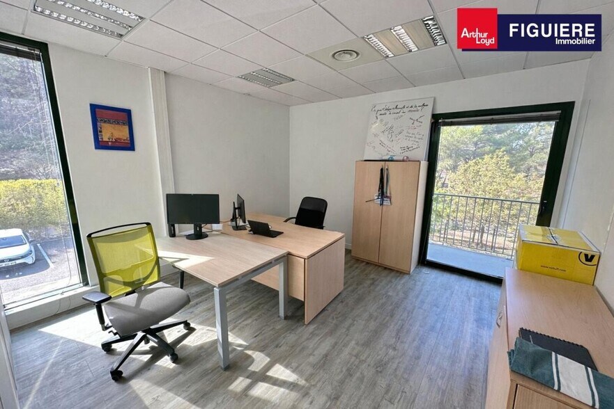 595 Rue Pierre Berthier, Aix-en-Provence à louer - Photo du bâtiment - Image 3 de 13