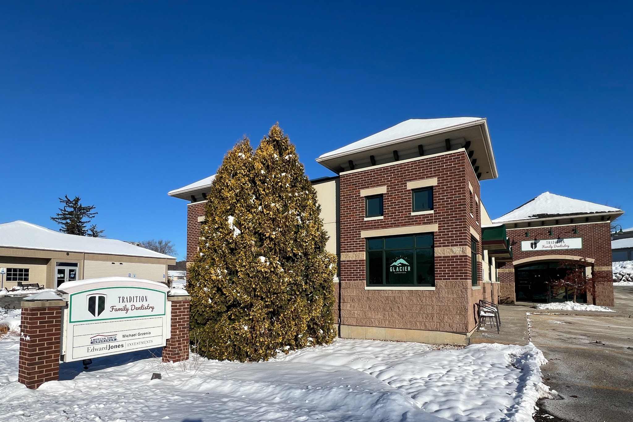 2525-2531 Main St, Cross Plains, WI à vendre Photo intérieure- Image 1 de 1