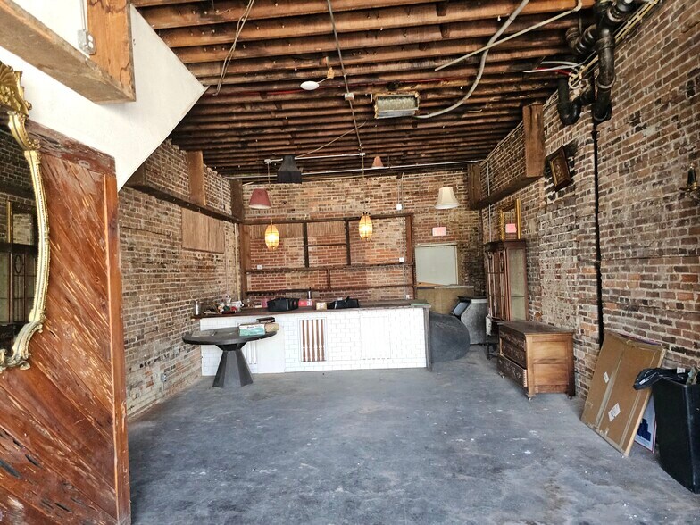 112 E Forsyth St, Jacksonville, FL à vendre - Photo intérieure - Image 3 de 5