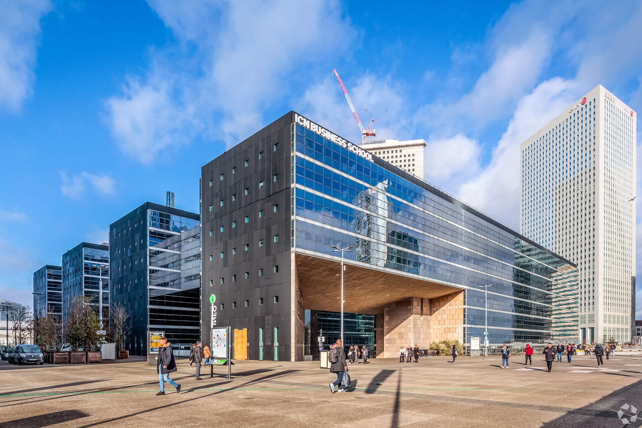 36-76 Route De La Demi-Lune, Puteaux for lease Primary Photo- Image 1 of 16