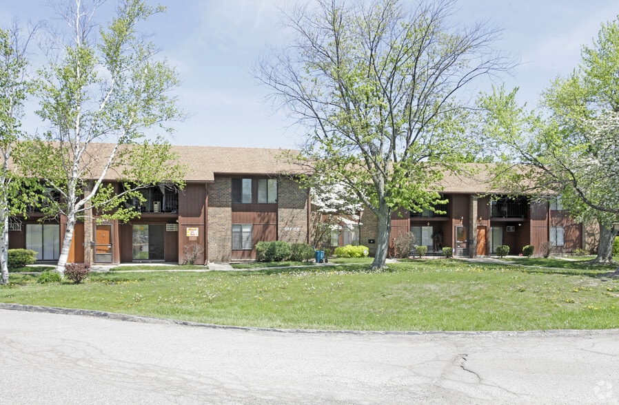 4 Perry Place Dr, Pontiac, MI for sale - Building Photo - Image 2 of 2