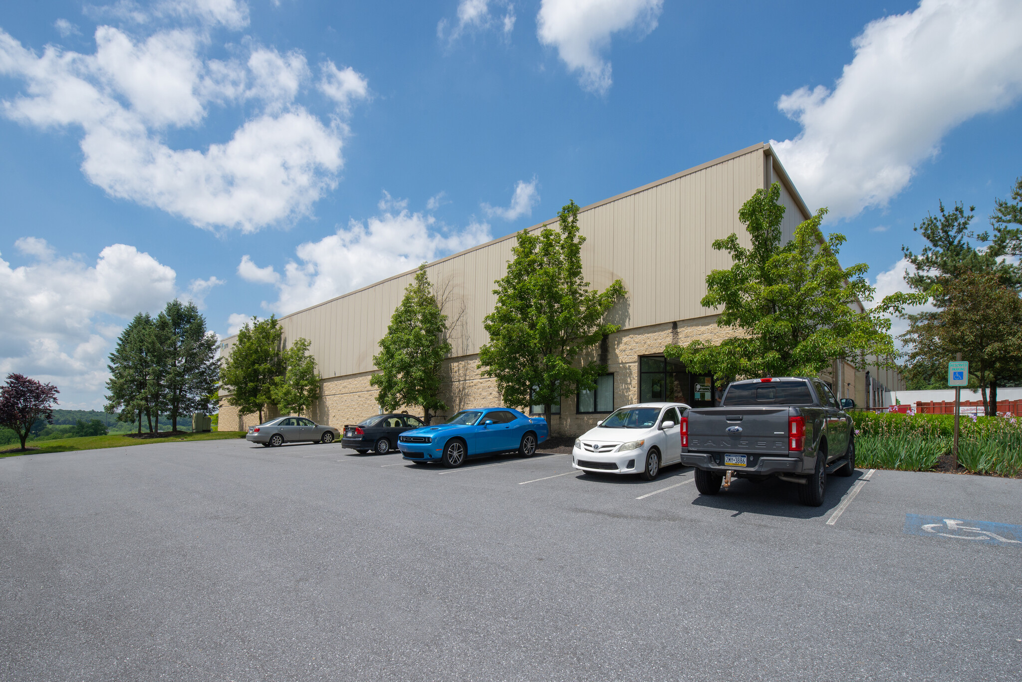 9770 Commerce Cir, Kutztown, PA for lease Building Photo- Image 1 of 6