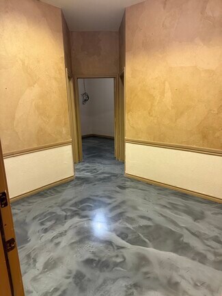Plus de détails pour 1650 W Chapman Dr, Sanger, TX - Bureau à louer