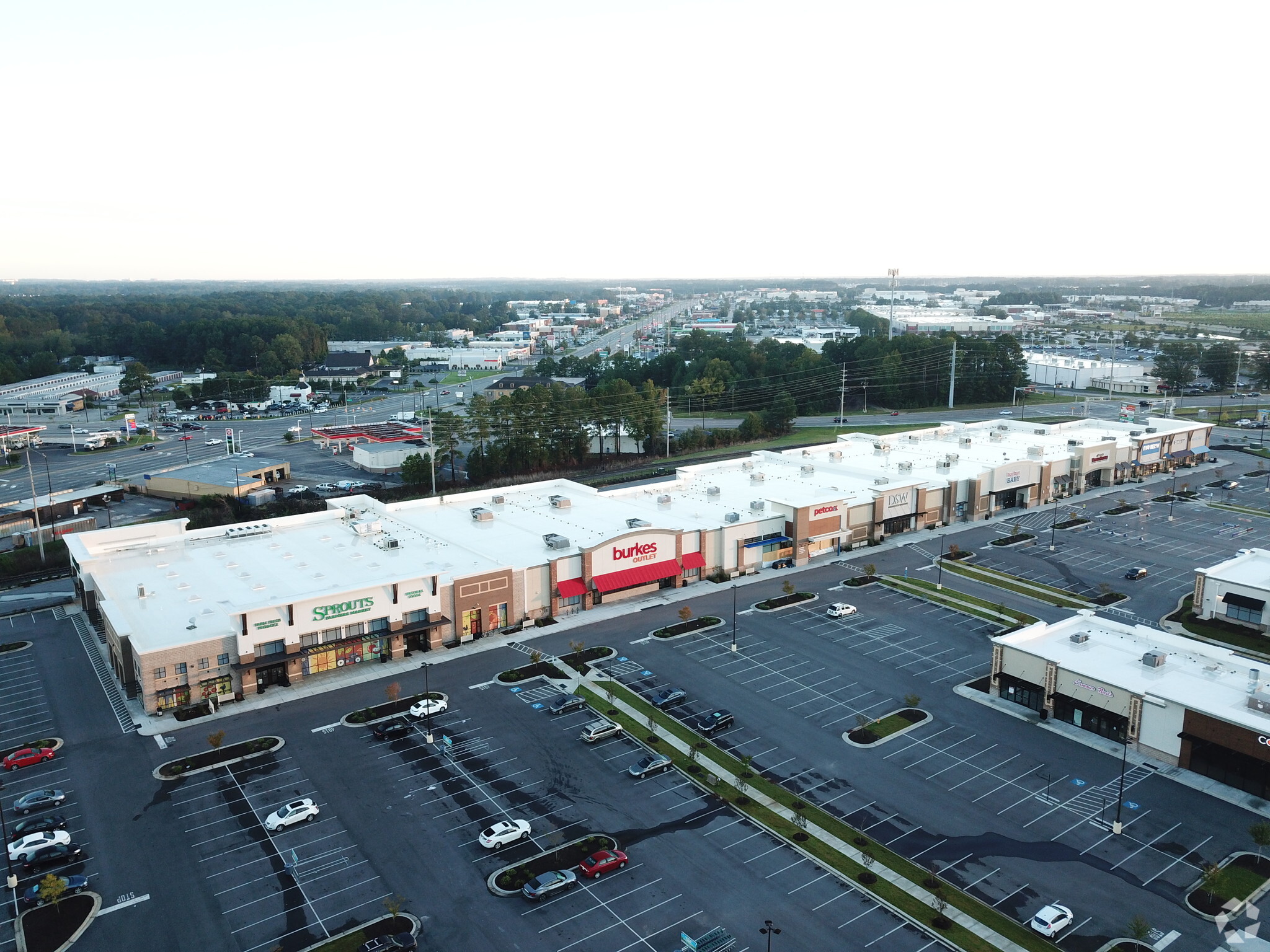 2704-2810 Freedom Parkway Dr, Fayetteville, NC à vendre Photo principale- Image 1 de 1