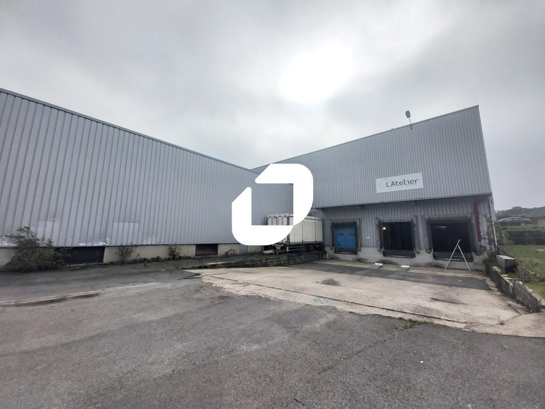 Flex in Saint-Fargeau-Ponthierry for lease Building Photo- Image 1 of 19