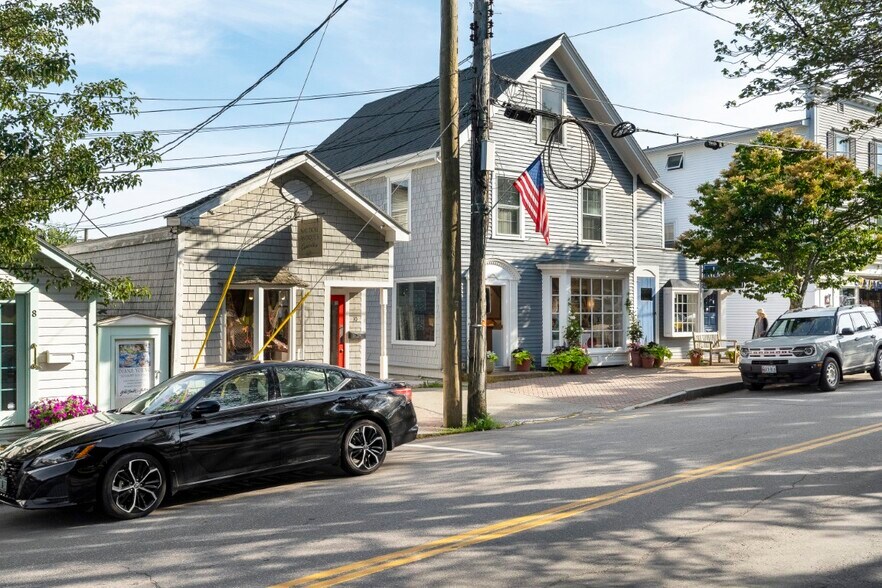 10 McKown St, Boothbay Harbor, ME à vendre - Photo du bâtiment - Image 2 de 28