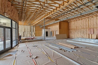 7315 W Warm Springs Rd, Las Vegas, NV à louer Photo du bâtiment- Image 2 de 17