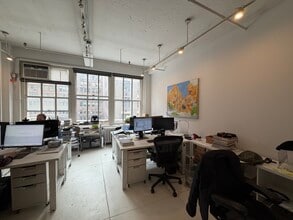 315-321 W 39th St, New York, NY à louer Photo intérieure- Image 1 de 3